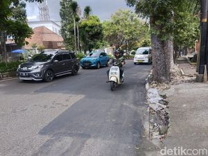 Lubang Seukuran Ranjang di Jalan Dago Sudah Hilang Lubang Seukuran Ranjang di Jalan Dago Sudah Hilang