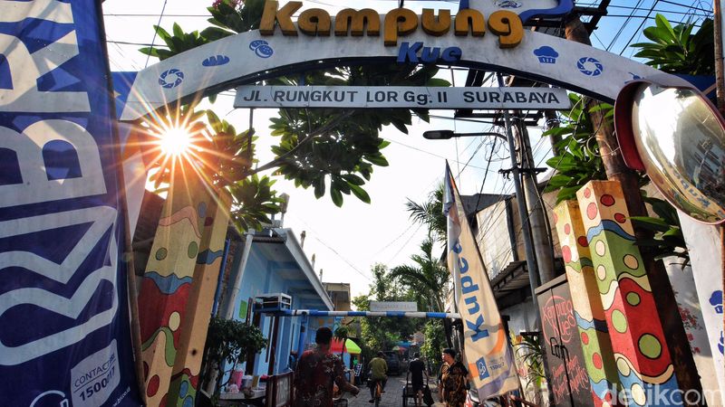 Menilik Kampung Kue Rungkut Lor Surabaya