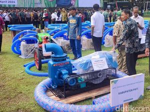 Mentan Distribusikan Ribuan Pompa untuk Petani Se-Jateng