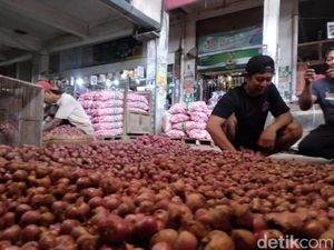 Harga Bawang Merah di Kota Blitar Capai Rp 65 Ribu Harga Bawang Merah di Kota Blitar Capai Rp 65 Ribu