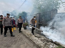 Polisi di Mojokerto Lakukan Fogging Serentak Cegah Penularan DBD