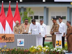 Jokowi Resmikan 147 Rekonstruksi Bangunan Pascagempa di Mamuju Sulbar