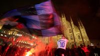 Ribuan Suporter Rayakan Inter Milan Juara di Alun-alun Milan