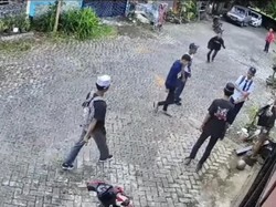 Detik-detik Siswa SMP di Makassar Dikeroyok 5 Pria gegara Balapan Motor