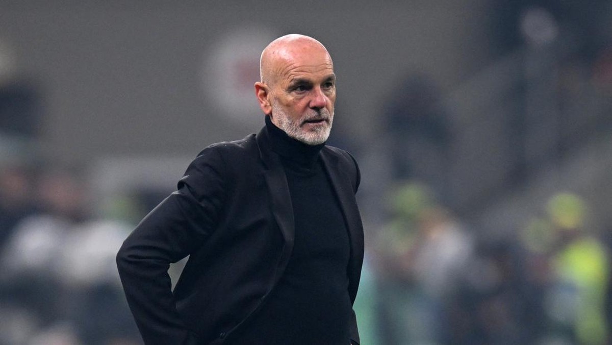 Mantan pelatih AC Milan Stefano Pioli bersimpati kepada mantan klubnya yang kini sedang dalam laju mengecewakan (Foto: REUTERS/Daniele Mascolo)