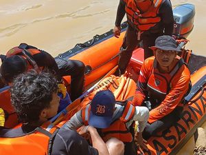 Hanyut saat Lintasi Sungai, Pemuda di Pesisir Selatan Ditemukan Tewas