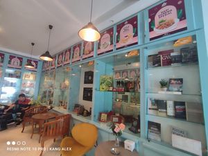 Ada Mossad, CIA, hingga Intel Rebus di Kedai Stepi Coffee Ada Mossad, CIA, hingga Intel Rebus di Kedai Stepi Coffee