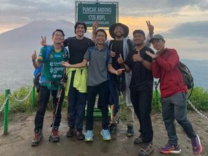 Kerasan di Sawangan Magelang, 2 Bule Nyasar Bantu Warga Bertanam Kerasan di Sawangan Magelang, 2 Bule Nyasar Bantu Warga Bertanam