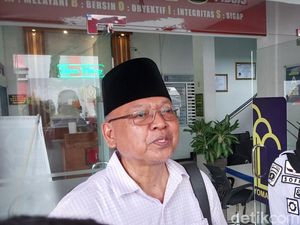 Kata Eks Bupati Malang Rendra Kresna Usai Bebas Bersyarat Kata Eks Bupati Malang Rendra Kresna Usai Bebas Bersyarat