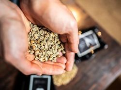 5 Fakta White Coffee, Kok Bisa Kopi Putih Warnanya?