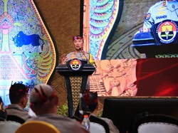 Kadiv Humas Beri Penghargaan ke 7 Polisi dengan Sertifikasi Kompetensi Terbaik