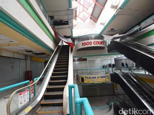 Senja Kala Jembatan Merah Plaza Senja Kala Jembatan Merah Plaza