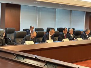 Menhub Budi Karya Terbang ke Jepang, Bahas Patimban hingga MRT