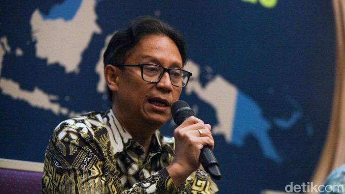 Menkes Budi Gunadi Sadikin memamerkan keterangan pers di sela Rakerkesnas 2024. Ia menyinari masih kurangnya perhatian permasalahan kesehatan mental di Indonesia. stunting
