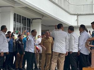 Menko Polhukam-Mendagri Hadiri Penetapan Presiden-Wapres Terpilih di KPU Menko Polhukam-Mendagri Hadiri Penetapan Presiden-Wapres Terpilih di KPU