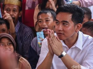 Gibran Tegaskan Makan Siang Gratis Masuk Program 100 Hari Kerja Gibran Tegaskan Makan Siang Gratis Masuk Program 100 Hari Kerja