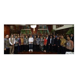 Potret Pertemuan Prabowo-Gibran dengan Tim Hukum di Kertanegara Tadi Malam Potret Pertemuan Prabowo-Gibran dengan Tim Hukum di Kertanegara Tadi Malam