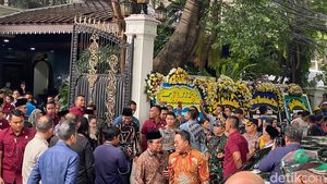 Mooryati Soedibyo Meninggal, Presiden Jokowi Melayat ke Rumah Duka