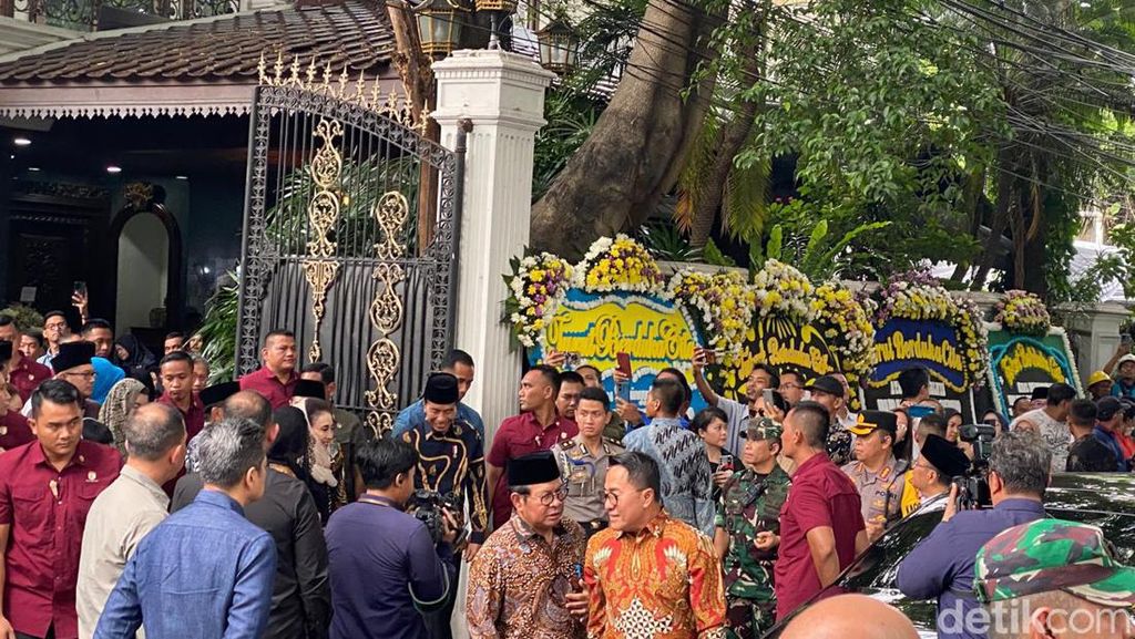 Mooryati Soedibyo Meninggal, Presiden Jokowi Melayat ke Rumah Duka Mooryati Soedibyo Meninggal, Presiden Jokowi Melayat ke Rumah Duka