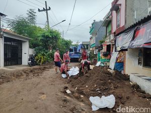 Bina Marga Surabaya Buka Suara Soal Warga Dukuh Kupang Mengais Air Bersih Bina Marga Surabaya Buka Suara Soal Warga Dukuh Kupang Mengais Air Bersih