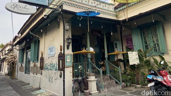 Rehat Sejenak di Kampung Batik Kauman Solo yang Tenang