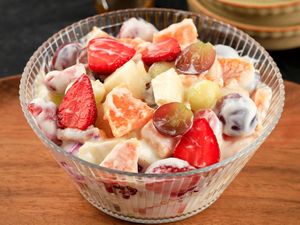 Resep Selada Buah Tanpa Mayo yang Segar untuk Menu Diet Resep Selada Buah Tanpa Mayo yang Segar untuk Menu Diet