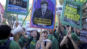 Ribuan Orang di Argentina Demo Menentang Pemotongan Anggaran Universitas