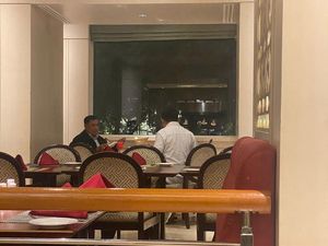 NH Ungkap Pertemuan dengan RMS Bahas Peluang Koalisi Golkar-NasDem di Sulsel NH Ungkap Pertemuan dengan RMS Bahas Peluang Koalisi Golkar-NasDem di Sulsel