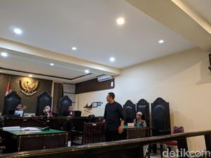 Dituduh Selingkuh, Eks Gubernur NTB Zulkieflimansyah Bersaksi di Sidang Dituduh Selingkuh, Eks Gubernur NTB Zulkieflimansyah Bersaksi di Sidang
