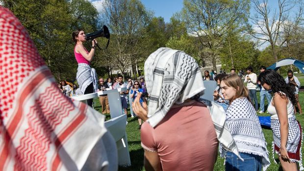 SWARTHMORE, PENNSYLVANIA - APRIL 24: Demonstrators occupy a makeshift protest camp on Parish Beach at Swarthmore College on April 24, 2024 in Swarthmore, Pennsylvania. The encampment protesting Israel's treatment of Palestinians was erected by students in solidarity with similar encampments that have sprung up at universities across the country in the past week following clashes between police and students at Columbia University in New York during protests supporting Gaza and calling for universities to sever ties with Israel.   Matthew Hatcher/Getty Images/AFP (Photo by Matthew Hatcher / GETTY IMAGES NORTH AMERICA / Getty Images via AFP)