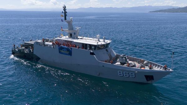 Duit Rp 9 Miliar Tunai Dibawa-bawa Naik Kapal