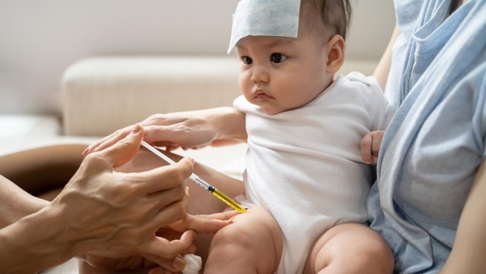Imunisasi Vaksin bayi