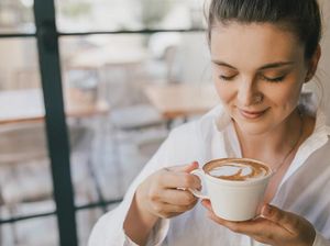 Minum Kopi Dicampur Kolagen Bisa Bikin Kulit Glowing, Apa Iya? Minum Kopi Dicampur Kolagen Bisa Bikin Kulit Glowing, Apa Iya?