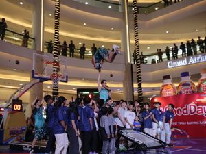 DBL Festival Dimeriahkan Aksi Slamdunk Menakjubkan