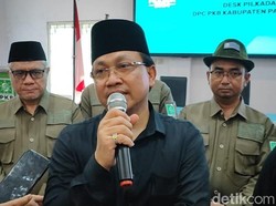Datangi PKB, Eks Kajari Ambil Formulir Bacabup Pasuruan