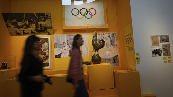 Melihat Pameran Olimpiade Sejarah Dunia di Paris