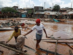 Penampakan Kenya Dilanda Banjir Bandang, Ribuan Warga Mengungsi