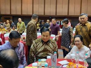 Prabowo Hingga Titiek Soeharto Hadiri HUT Siti Hardjanti Wismoyo di TMII