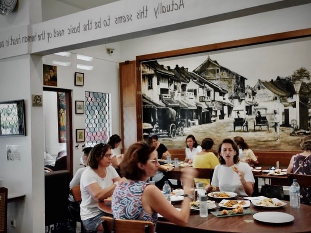 5 Restoran Legendaris Indonesia yang Usianya Lebih dari 100 Tahun