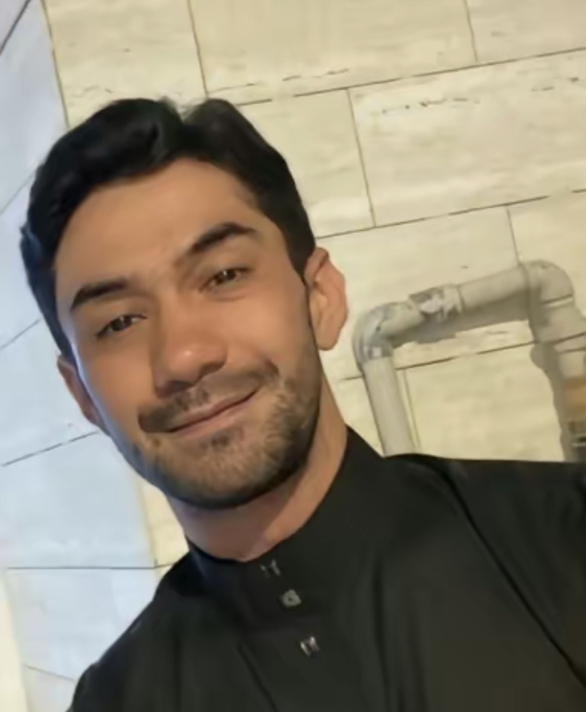 Reza Rahadian Umrah