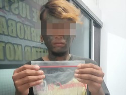 Tukang Tato di Blitar Nyambi Edarkan Pil Dobel L Diringkus Polisi