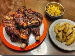 Spesial! Iga Bakar yang Empuk dan Bumbunya Meresap Ada di Sini Spesial! Iga Bakar yang Empuk dan Bumbunya Meresap Ada di Sini