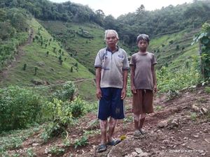Mengenal Keunikan Suku Tobalo: Warna Kulitnya Belang-belang Mengenal Keunikan Suku Tobalo: Warna Kulitnya Belang-belang