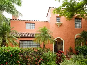 Perbedaan Arsitektur Rumah Bergaya Mediterania Dulu dan Sekarang Perbedaan Arsitektur Rumah Bergaya Mediterania Dulu dan Sekarang