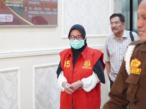 Tersangka Penjual Asrama Mahasiswa Sumsel Dilimpahkan, Ditahan 20 Hari Tersangka Penjual Asrama Mahasiswa Sumsel Dilimpahkan, Ditahan 20 Hari