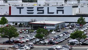 Tesla akan PHK 10 Persen Karyawannya di Seluruh Dunia