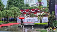 Surabaya Diguyur Hujan, Upacara Hari Otda 2024 Sempat Ditunda