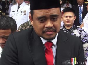 Respons Bobby Usai Dapat Penghargaan Satyalanca yang Disematkan Mendagri Respons Bobby Usai Dapat Penghargaan Satyalanca yang Disematkan Mendagri