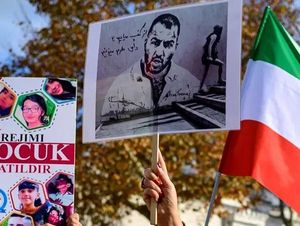Ikut Demo Kematian Mahsa Amini, Rapper Terkenal Iran Divonis Mati Ikut Demo Kematian Mahsa Amini, Rapper Terkenal Iran Divonis Mati