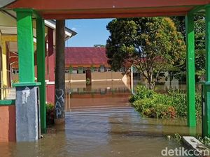 157 SD-SMA Terendam Banjir di Luwu Utara, Siswa Diliburkan Sementara 157 SD-SMA Terendam Banjir di Luwu Utara, Siswa Diliburkan Sementara